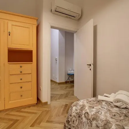 Apartment Piazza Mentana Elegant With Florence