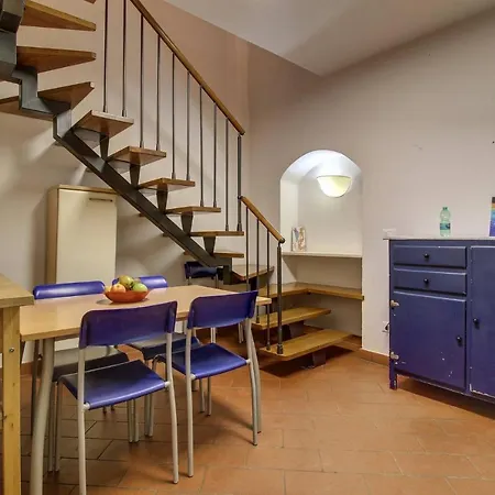 Piazza Mentana Elegant With Apartment Florence